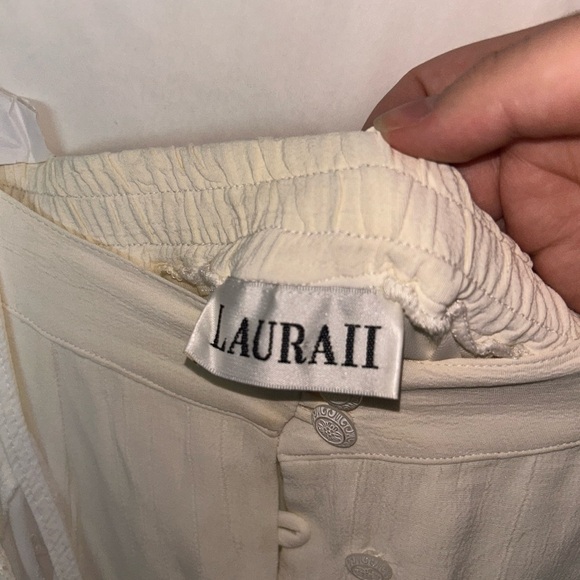 Laura II 3-Piece Set - Picture 4 of 4